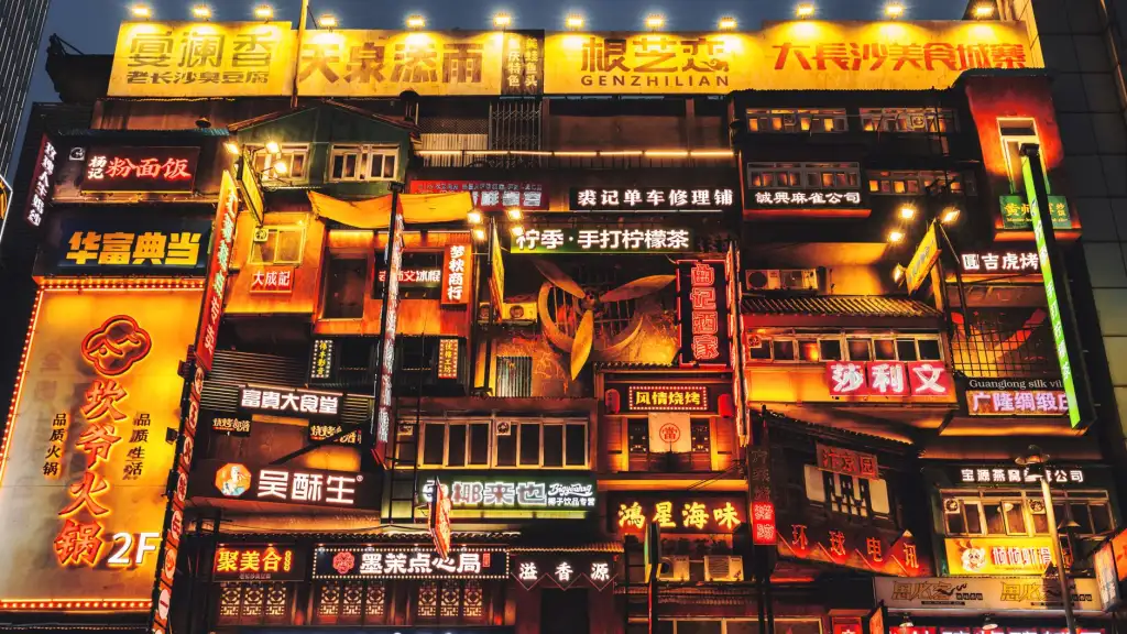 深圳企业品牌视觉升级：平面设计中的色彩体系构建要点