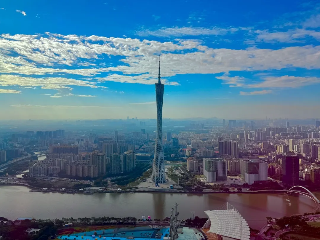 2025年深圳室内设计行业新规范与商业空间设计要点解析